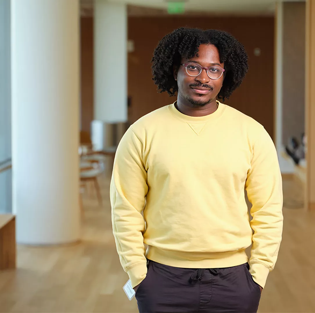 Portrait of Elon Mathieson