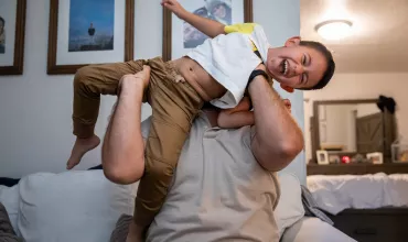 Vader en zoon hebben plezier Vader en zoon hebben plezier