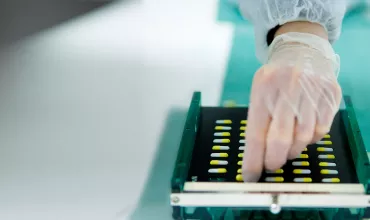 Pladenj s tabletami